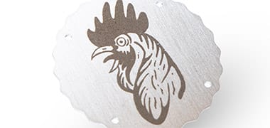 Etichette in metallo